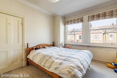 23 Whitehall Road, London, W7 2JE