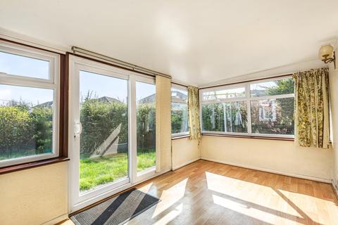 8 Field Close, Yarnton, Kidlington, OX5 1NE