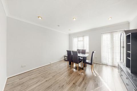 2 bedroom maisonette to rent, Bramble Close, Stanmore, HA7
