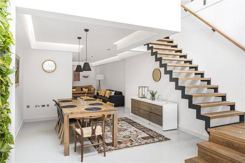 14 Weymouth Terrace, London, E2 8JP