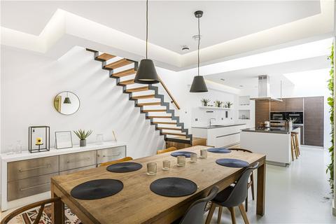 14 Weymouth Terrace, London, E2 8JP
