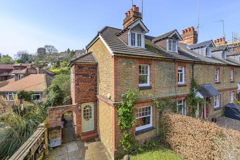 1 Eashing Lane, Godalming, GU7 2JZ