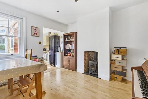 1 Eashing Lane, Godalming, GU7 2JZ