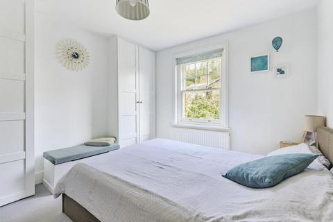 1 Eashing Lane, Godalming, GU7 2JZ