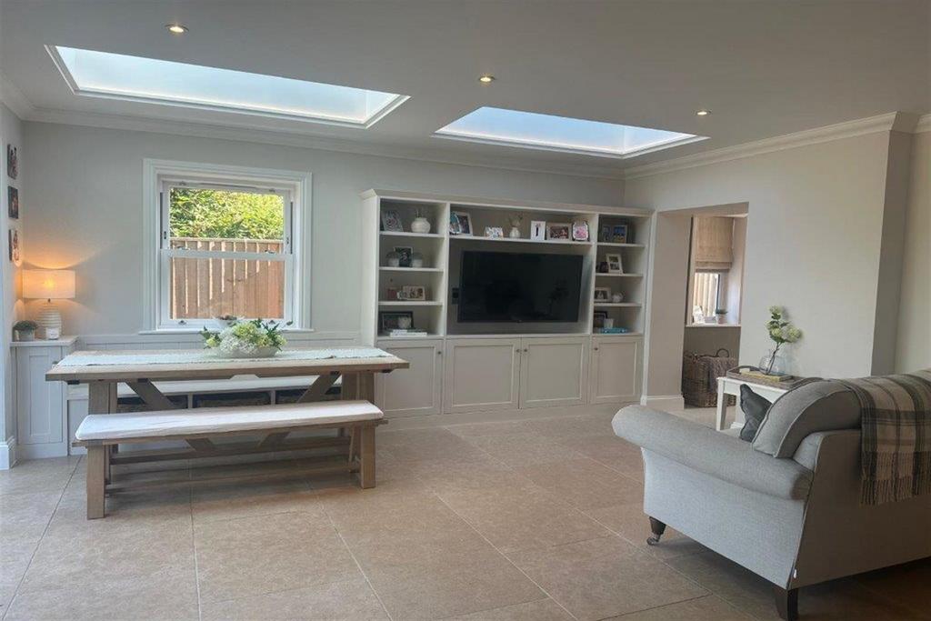 Breakfast Room