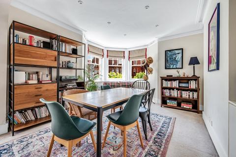 3 bedroom flat to rent, Queen's Club Gardens, W14
