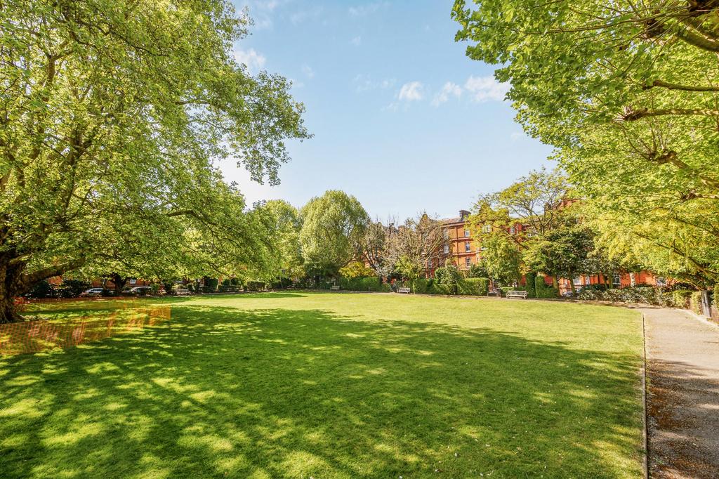 Apartment in London - View 2