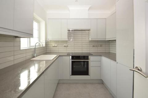 2 bedroom apartment to rent, Knights Place, Windsor
