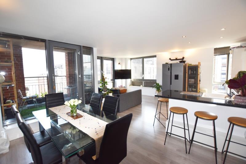 The Hicking Building, Queens Road, Nottingham, NG2 3AT 2 bed apartment