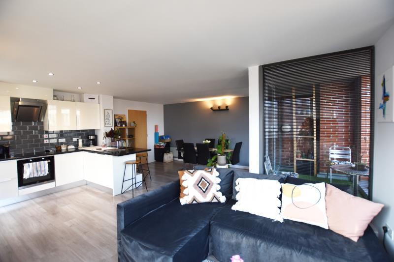 The Hicking Building, Queens Road, Nottingham, NG2 3AT 2 bed apartment