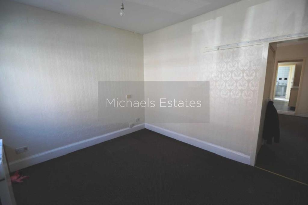 Raymond Road, Leicester 3 bed terraced house £850 pcm (£196 pw)