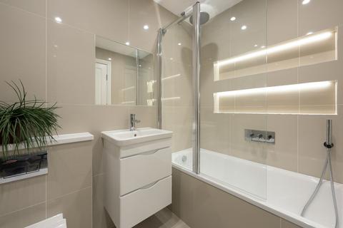 2 bedroom flat for sale - Cornwall Gardens, London