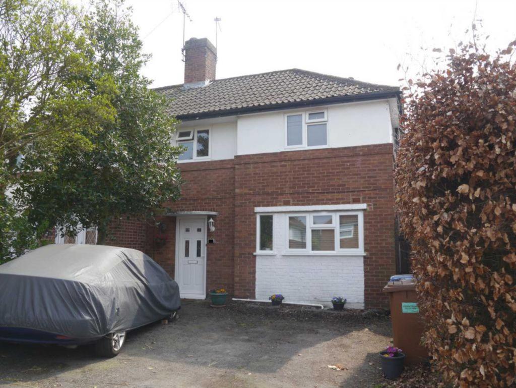 Crawford Road, Hatfield 3 bed semidetached house £1,600 pcm (£369 pw)