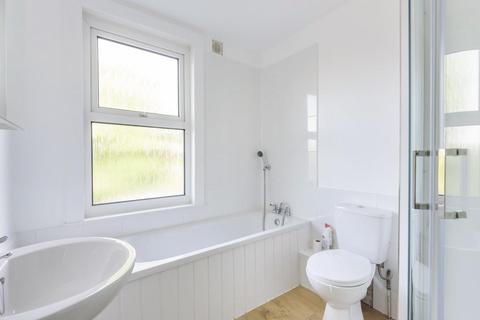 17 Camden Grove, Chislehurst, BR7 5BH