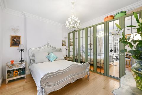 2 bedroom flat for sale, St. Georges Square, Pimlico, London, SW1V