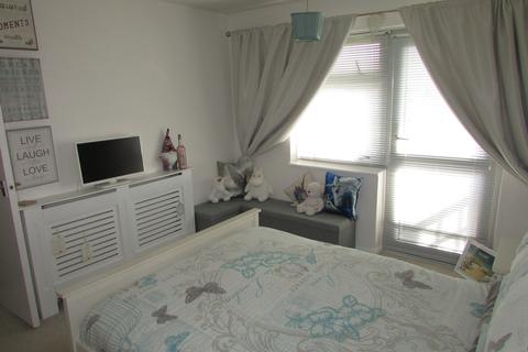 48 Briardale, Stevenage, SG1 1TP