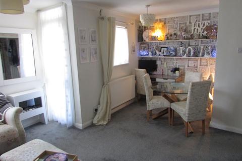 48 Briardale, Stevenage, SG1 1TP