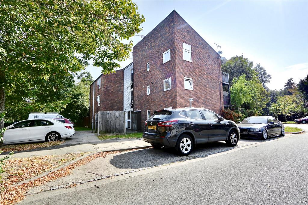 Braybourne Close, Uxbridge, UB8 1 bed £325,000