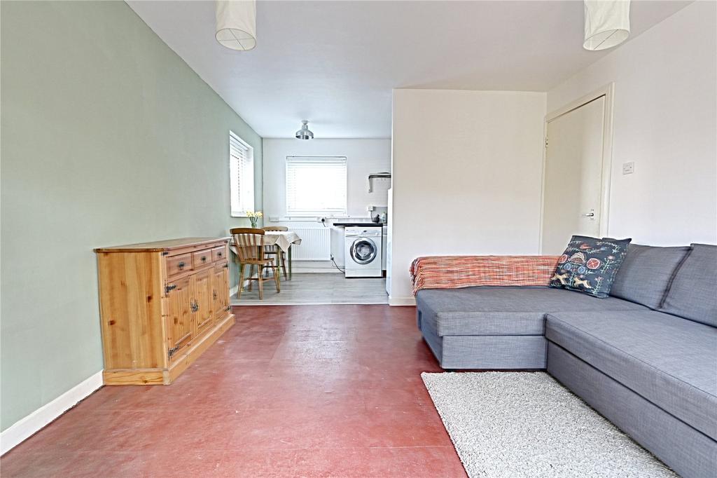 Braybourne Close, Uxbridge, UB8 1 bed £325,000