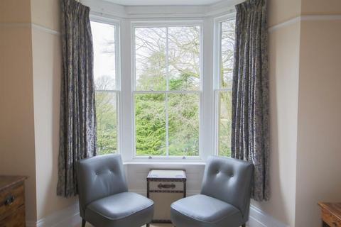 2a, Cavendish Villas Broad Walk, Buxton, SK17 6JE