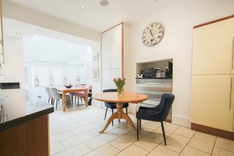 2a, Cavendish Villas Broad Walk, Buxton, SK17 6JE