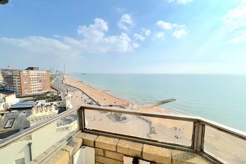 2 bedroom penthouse to rent, Spa Court, Kings Esplanade, Hove BN3 2WS