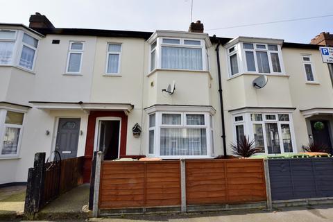 45 Throckmorton Road, London, E16 3DN