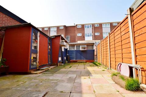 45 Throckmorton Road, London, E16 3DN