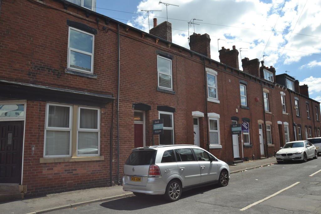 Crosby View, Holbeck, Leeds, West... 5 bed terraced house £120,000