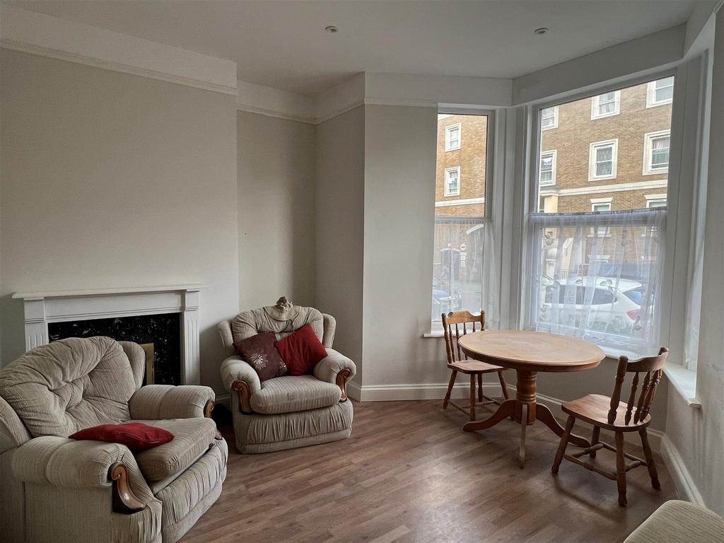 Sweyn Road, Cliftonville, Margate, Kent 2 bed ground floor flat £200,000