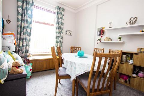 66 Lyndhurst Road, Darwen, BB3 1HX