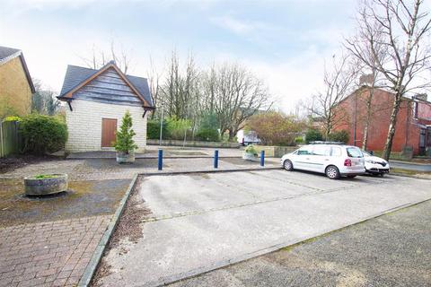 66 Lyndhurst Road, Darwen, BB3 1HX