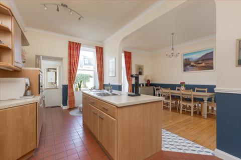 46 Summerside Place, Edinburgh, EH6 4NY