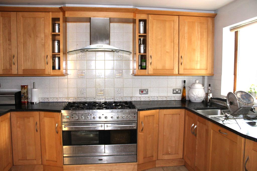 Fitted Kitchen