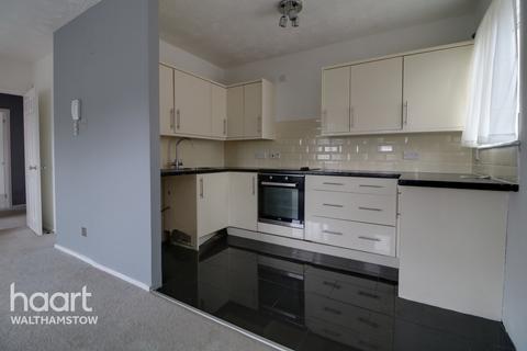 27 Redwood Gardens, London, E4 7NZ