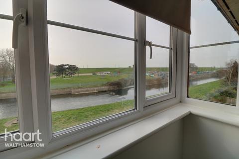 27 Redwood Gardens, London, E4 7NZ