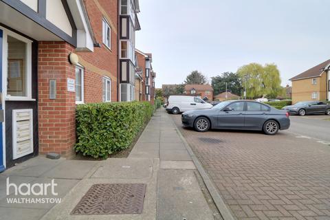 27 Redwood Gardens, London, E4 7NZ