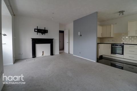 27 Redwood Gardens, London, E4 7NZ