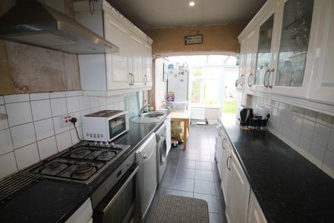 10 Langley Road, Isleworth, TW7 5AH