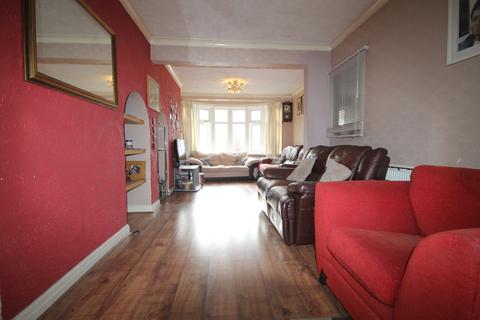 10 Langley Road, Isleworth, TW7 5AH