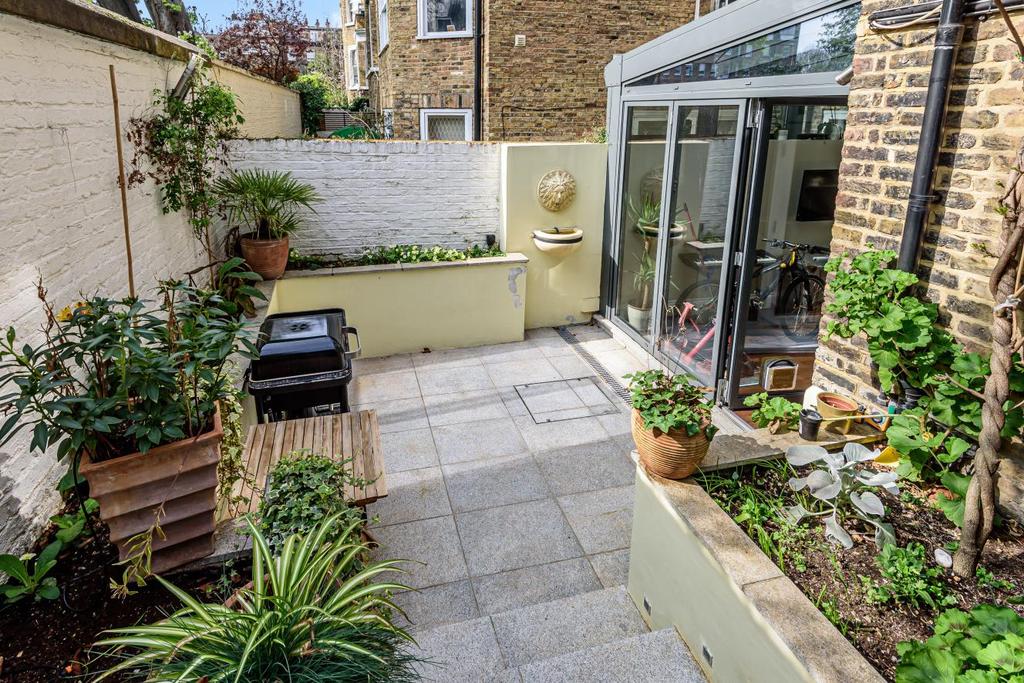 Holland Park Avenue, Holland Park 2 bed flat £895,000