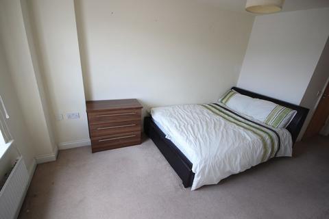 2 bedroom flat to rent, Cypress Point, Leeds