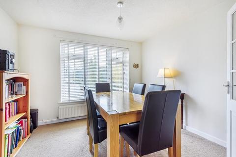 6 Evenlode Close, North Leigh, Witney, OX29 6SE