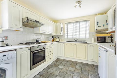 6 Evenlode Close, North Leigh, Witney, OX29 6SE