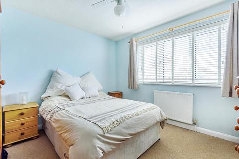 6 Evenlode Close, North Leigh, Witney, OX29 6SE