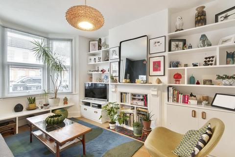 Flat B, 84 Richmond Road, Thornton Heath, CR7 7QD