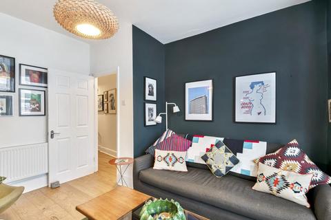 Flat B, 84 Richmond Road, Thornton Heath, CR7 7QD