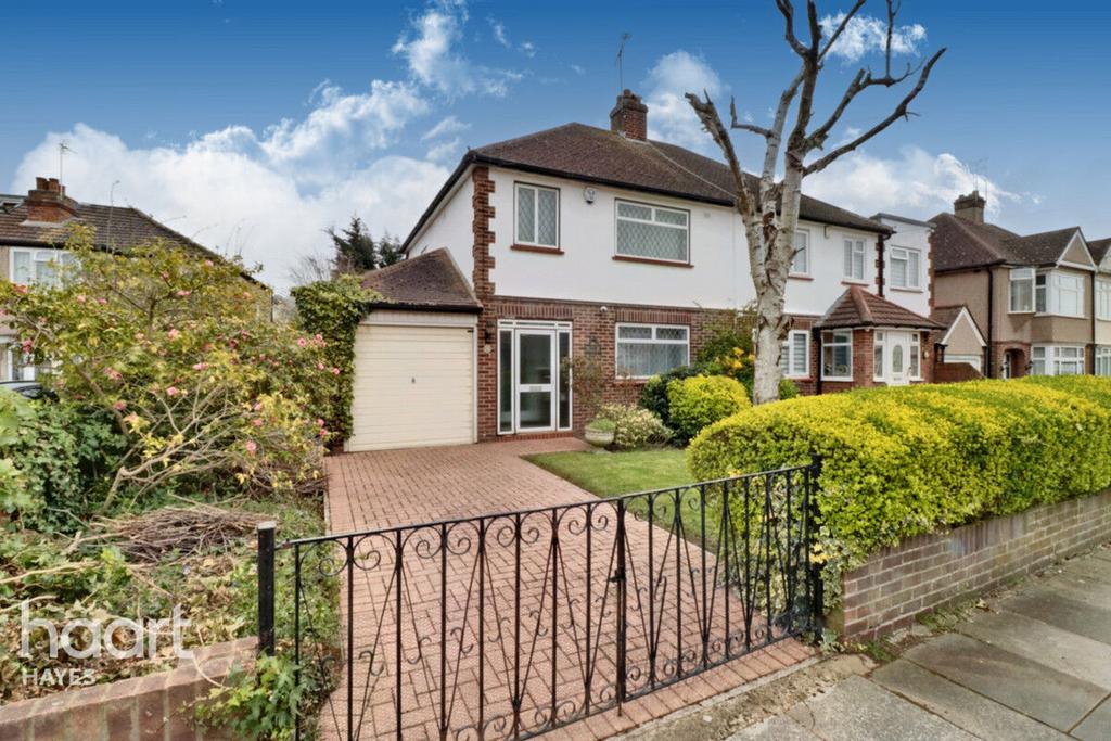Queens Road, Hayes 3 bed semi-detached house - £540,000