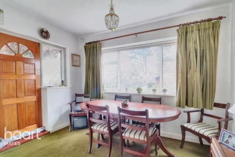 40 Queens Road, Hayes, UB3 2RY