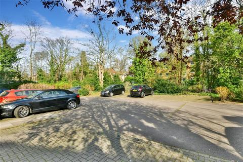 54 Chipstead Close, Sutton, SM2 6BE